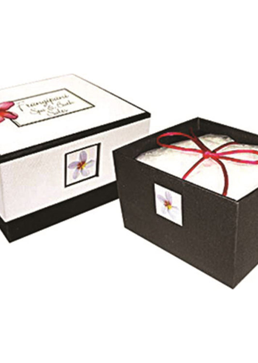 Clover Fields Frangipani Spa And Bath Salts 750g